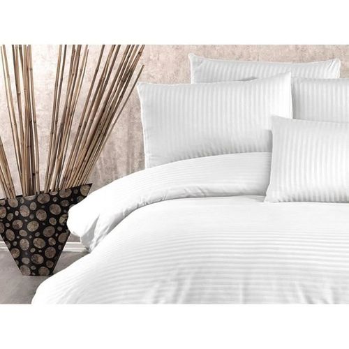 Parure De Lit - 1 Housse De Couette 220 X 240 Cm + 2 Taies D'oreiller 60 X 60 Cm - 70% Polyester