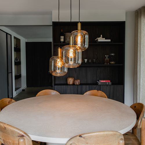 Suspension Design Noire Avec Laiton Et Verre Ambré 3 Lumières - Zuzanna