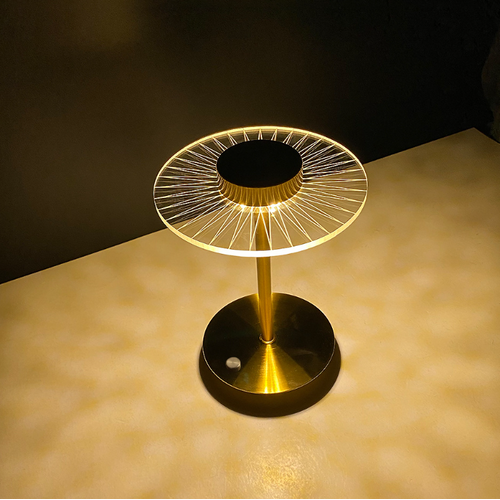 Nordic Light Luxe Simple Décoratif En Métal Lampe De Bureau Tactile Veilleuse Ménage Matériel