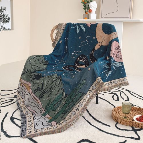 Plaid Le Serpent Tricotée Décorée Avec Des Franges - 160x130cm