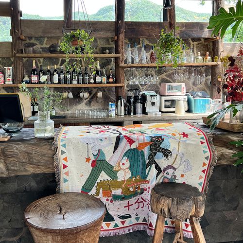 Plaid Illustrations Tricotée Décorée Avec Des Franges Bohême - 160x130cm