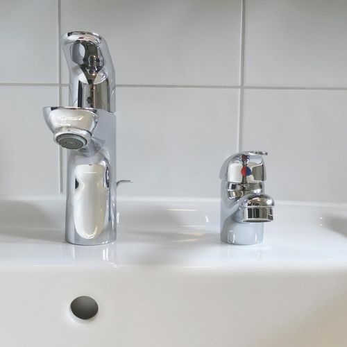 Mitigeur De Lavabo Chromé, Robinet Monotrou Eau Chaude Et Froide