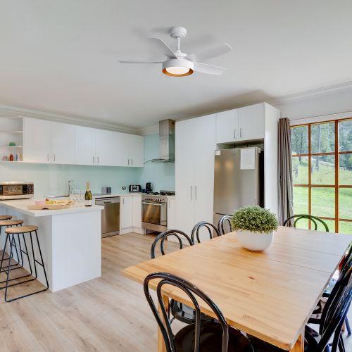 Ventilateur De Plafond 42" (106 Cm) Avec LED, 6 Vitesses, Télécommande, Moteur Dc Réversible, Blanc