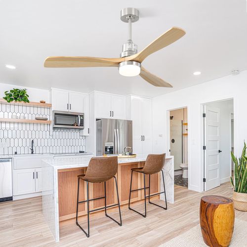 Ventilateur Plafond 52", Télécommande à 6 Vitesses Lumière LED Tricolore Couleur Bois Naturel