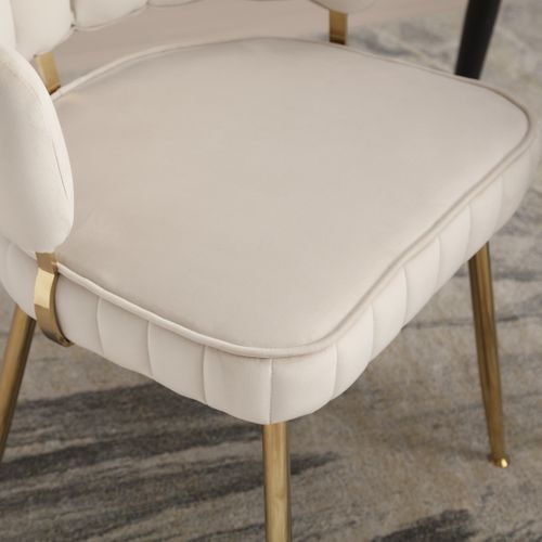 Lot 2 Chaises De Salon Design Avec Dossier Fleur Et Assise En Velours Beige, Chambre Et Bureau