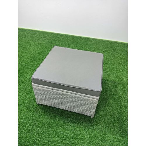 Salon De Jardin En Rotin Avec 2 Fauteuil Table Basse Carrée Grand Tabouret Gris Clair Mixte