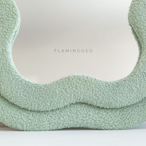 Petit Miroir Mural Asymétrique, Vert, Tissu Teddy, 70 X 50 X 4 Cm