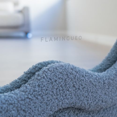 Grand Miroir Sur Pied Asymétrique, Bleu, Tissu Teddy, 160 X 60 X 4 Cm