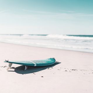 Tableau Sur Toile Planche De Surf Abandonnée 30x30 Cm