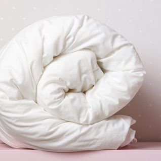 Couette Blanche Toutes Saisons 140x200 Cm Microfibre