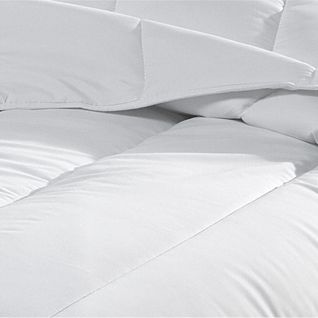 Couette Légère 200x200 Blanc En Polyester