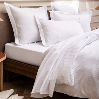 Drap Plat "prestige" 100% Satin De Coton Peigné Avec Fines Rayures / 120 Fils /cm²