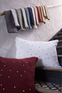 Taie D’oreiller 50 X 70 Cm – Gaze De Coton Brodée Fil Or – Gaïa Chic Pampa