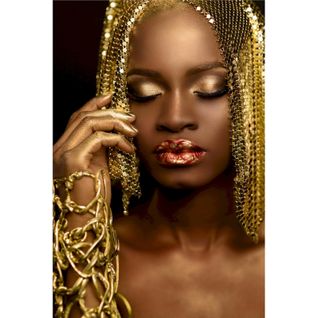 Portrait Mural Femme Africaine Élégance Dorée Et Rouge