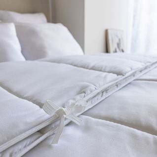 Couette Toutes Saisons Anti-acariens 260x240 Cm