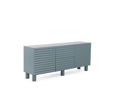 Buffet Bleu Avec Relief Ondulé Sur Les Portes Et Les Tiroirs