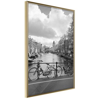 Affiche Murale Encadrée "bicycles Against Canal" 21 X 30 Cm Doré