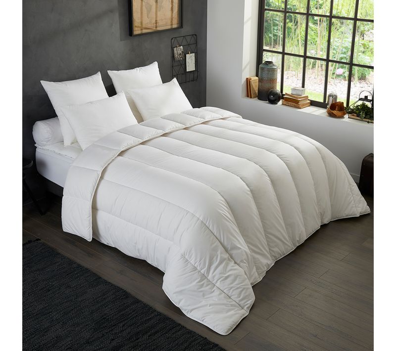 Couette Nuits Calmes - Anti-acariens -tempérée 240 X 260 Cm Blanc