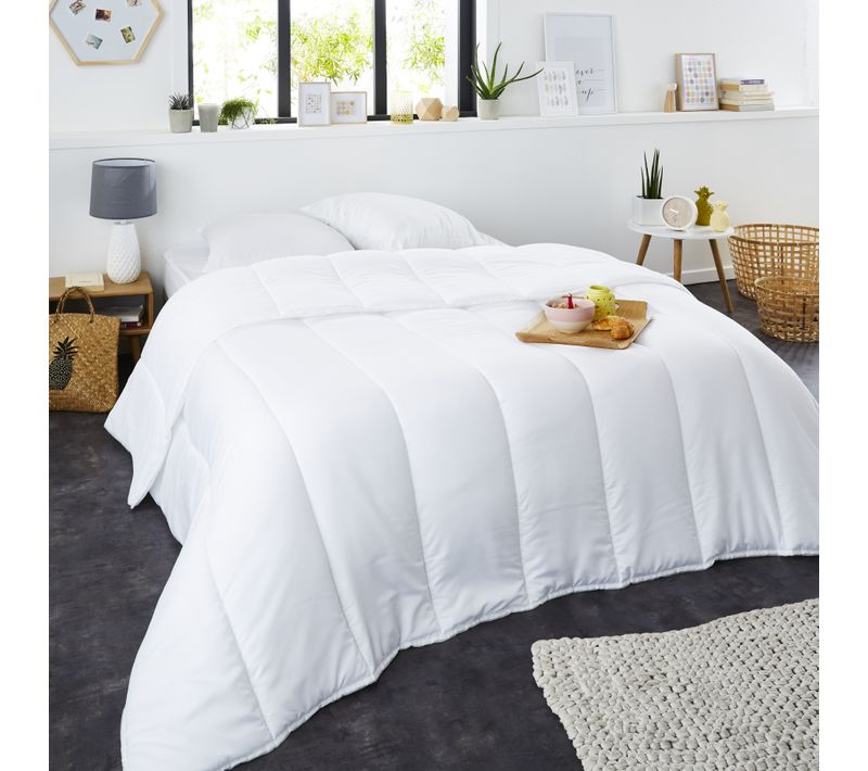 Couette Été 220g/m² - 140x200 Cm - Fine Et Légère - Confort - Lavable - Enveloppe 100% Microfibre