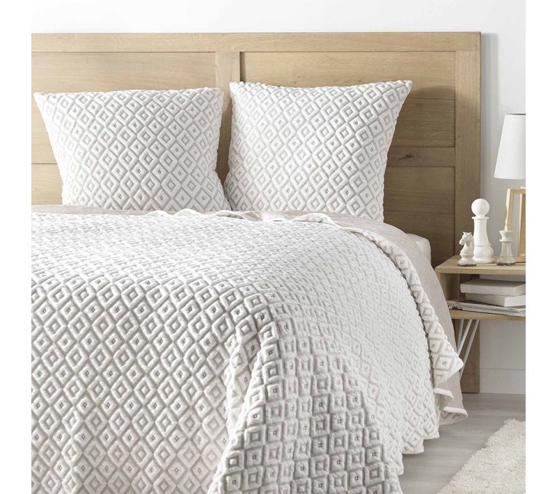 Couvre-lit 2 Personnes Matelassé 220x240 + Taies Jersey Microfibre Joana