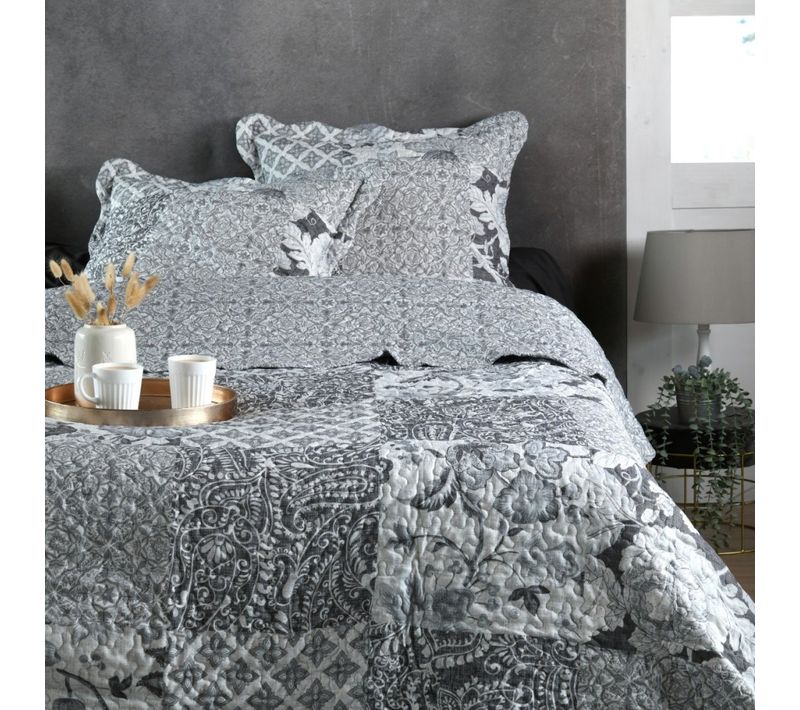 Couvre Lit Boutis Réversible 240x220 Avec 2 Taies Otavia