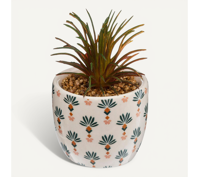 Plante Artificielle Verte Dans Un Pot En Céramique