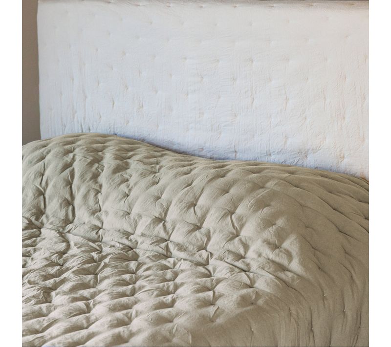 Couvre-lit 240x260 Cm Celeste Velours Piquage Points Brodés Naturel