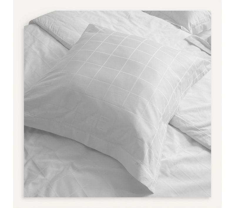 Parure De Lit 260x240 Cm Set 65x65 Satin Concerto Carreaux Blanc Neige