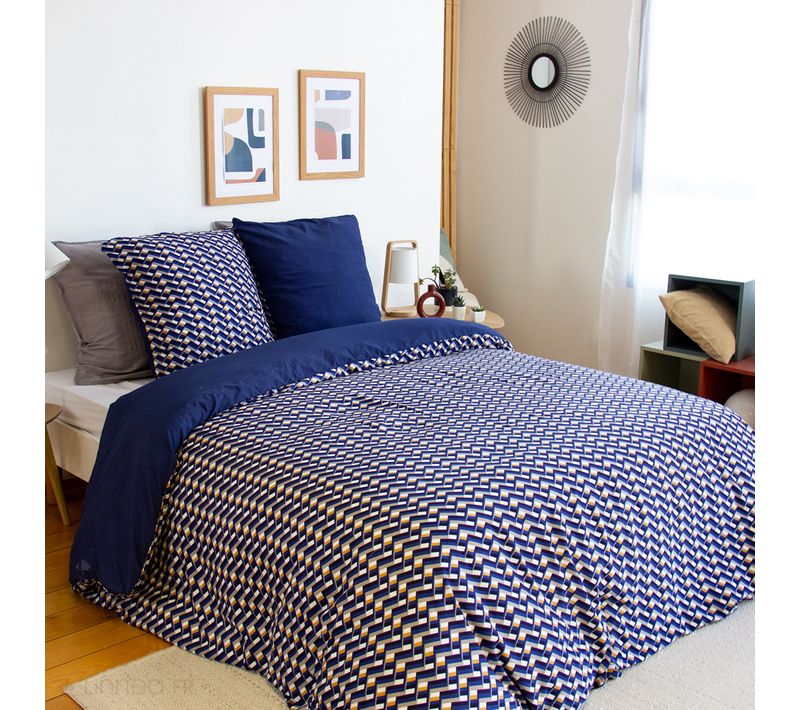 Parure De Lit 240x220 Cm En Microfibre Loss Bleu Foncé Motif Géométrique 3 Pièces