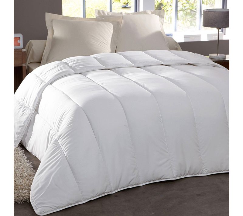 Couette Tempérée 240x220 Blanc En Polyester