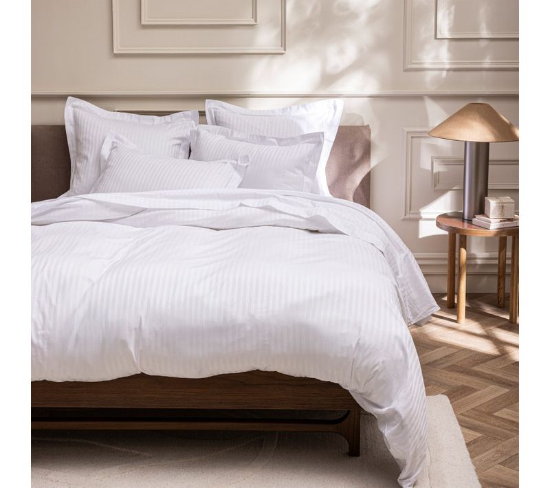 Drap Plat "prestige" 100% Satin De Coton Peigné Avec Fines Rayures / 120 Fils /cm²