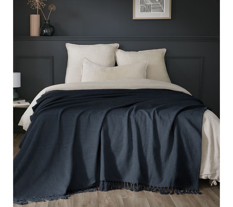 Plaid 180 X 220 Cm – Coton Texturé Sixtine – Coloris Bleu Minuit – 210 G/m²