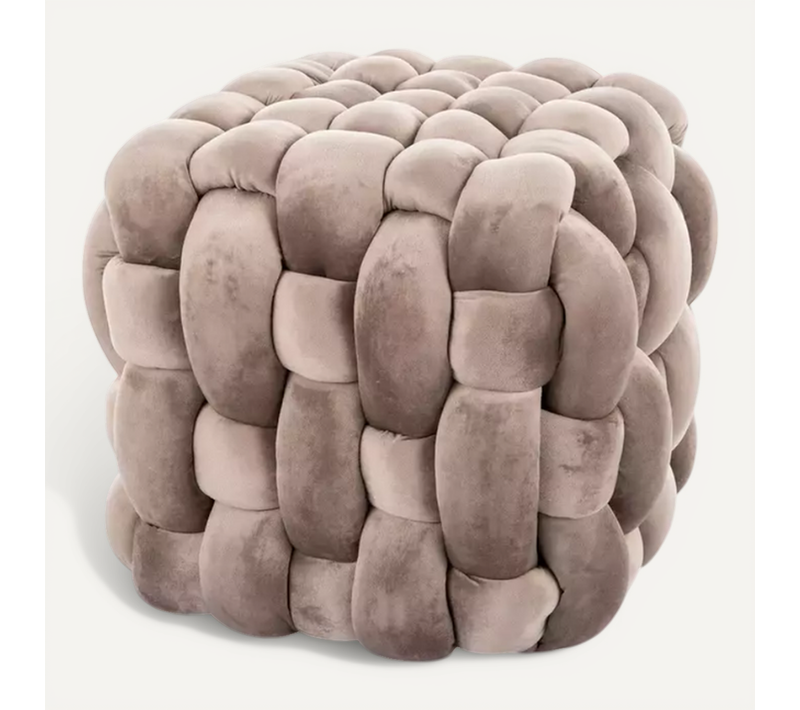 Pouf Tressé En Velours Beige Avec Assise Généreuse Et Structure Carrée Propulz