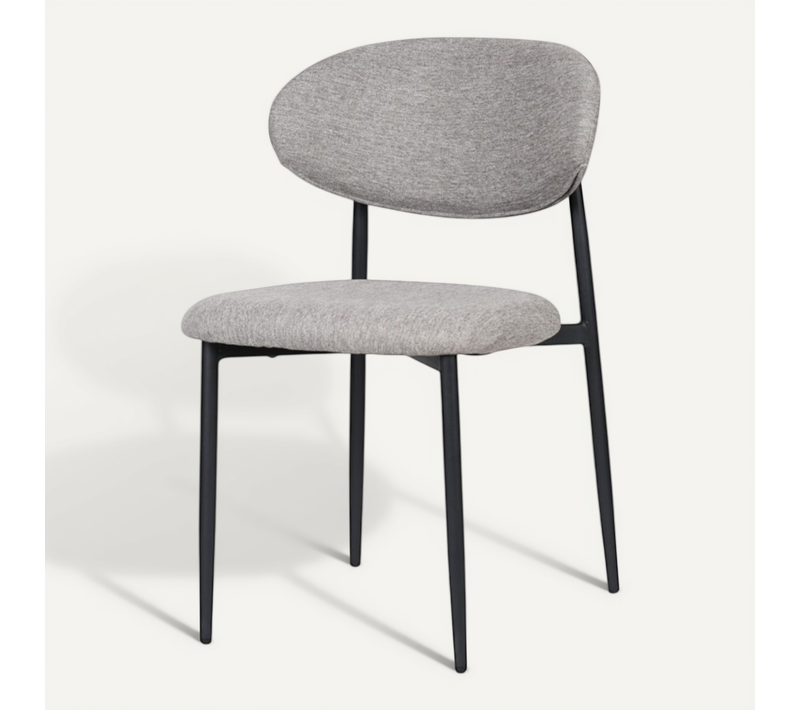 Chaise Design Avec Pieds En Métal Noir Et Assise Rembourrée En Tissu Gris