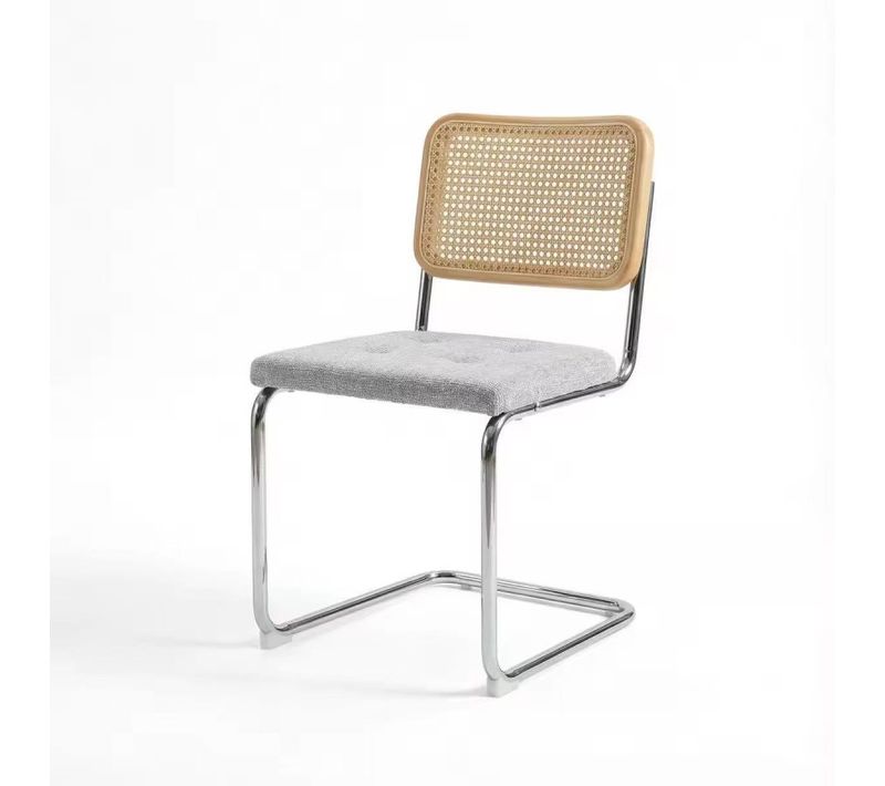 Chaise Rétro Avec Pieds En Métal, Assise En Tissu Chiné Et Cannage Naturel