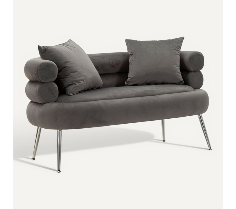 Canapé 2 Places Gris En Velours Avec Pieds Argentés Et Coussins, Style Moderne Chic