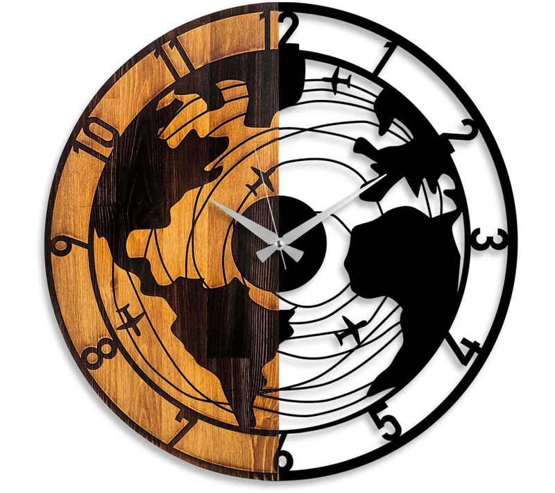 Horloge En Bois Et Métal Clock Mappemonde