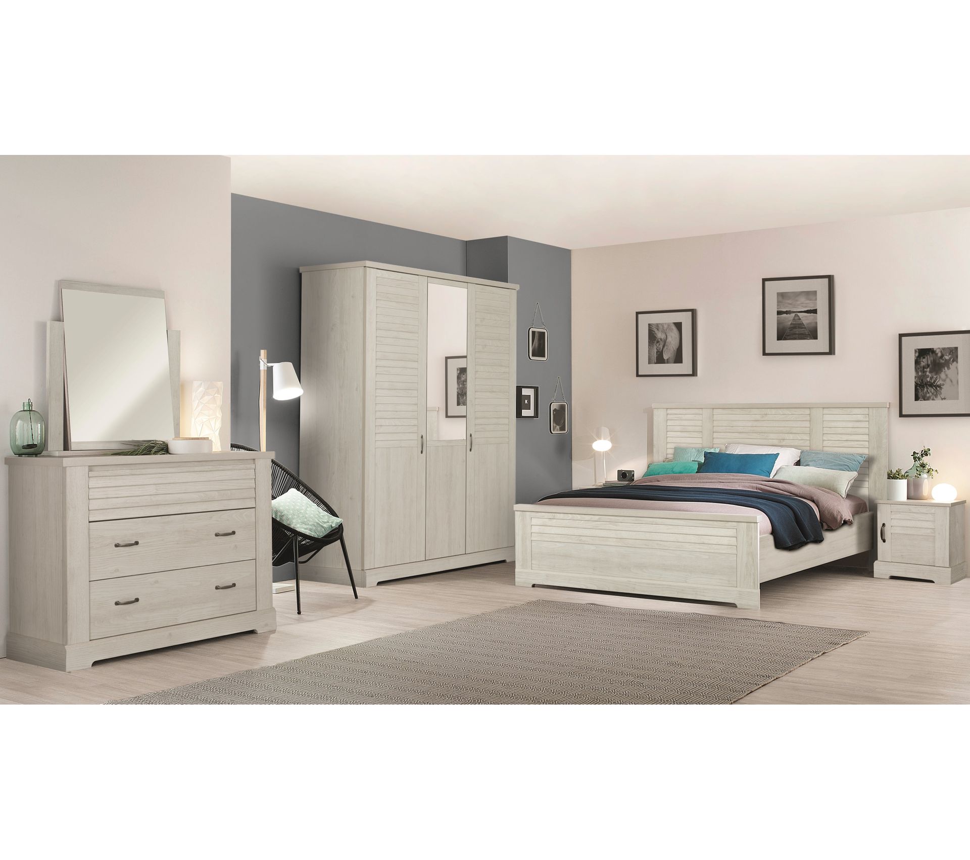 Lit 160x200 cm THELMA BLANCHI imitation châtaignier blanchi Lit BUT