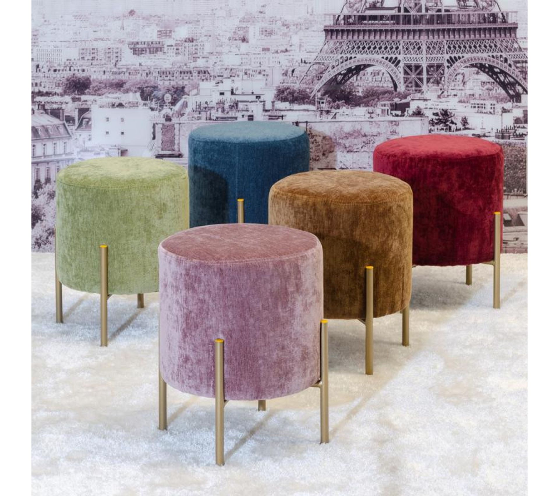 Pouf Design GALY DecoInParis - Velours Gris - Pieds Métal Noir - 33x33x33cm - Style Contemporain
