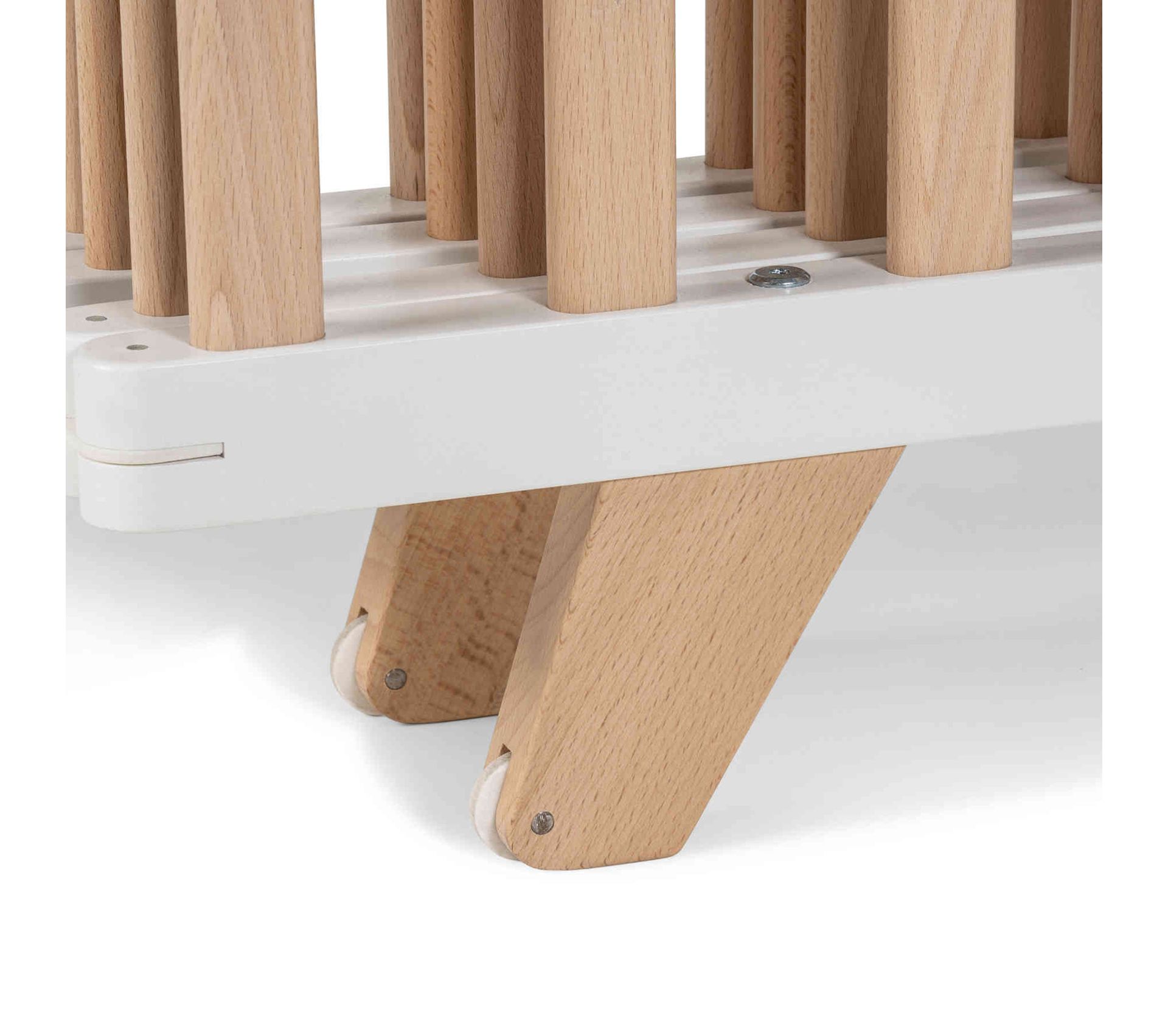 Parc Bebe En Bois Hetre Et Blanc Reglable Sur 2 Niveaux Lasse 75x96 Cm Geuther But