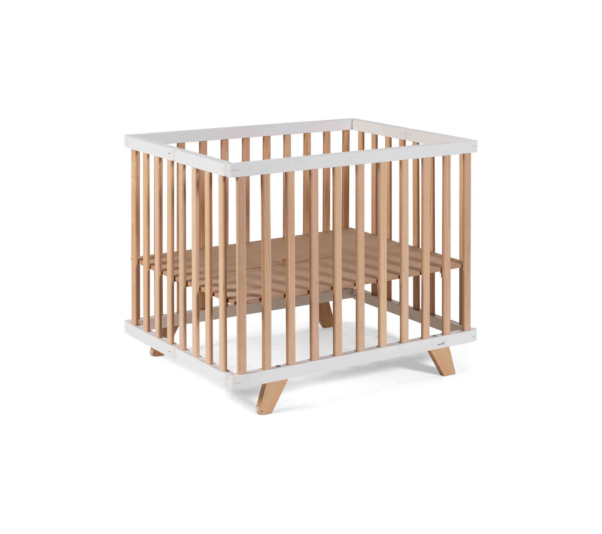 Parc Bebe En Bois Hetre Et Blanc Reglable Sur 2 Niveaux Lasse 75x96 Cm Geuther Parc Et Accessoires Bebe But