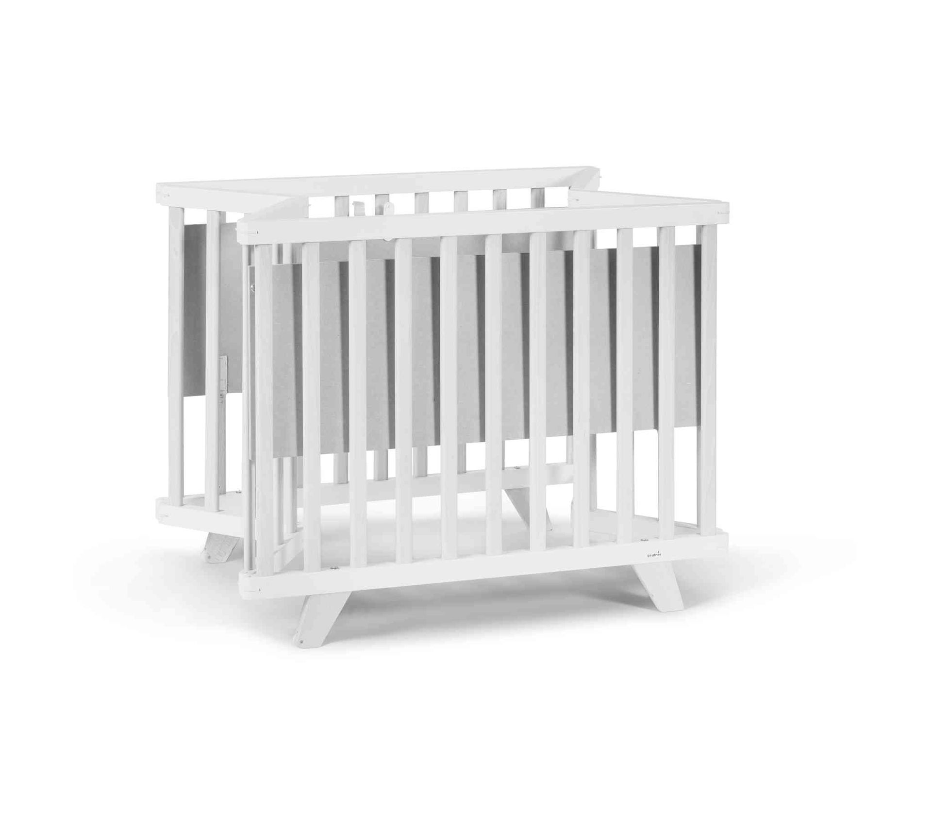 Parc Bebe En Bois Blanc Reglable Sur 2 Niveaux Lasse 96x96 Cm Geuther Parc Et Accessoires Bebe But