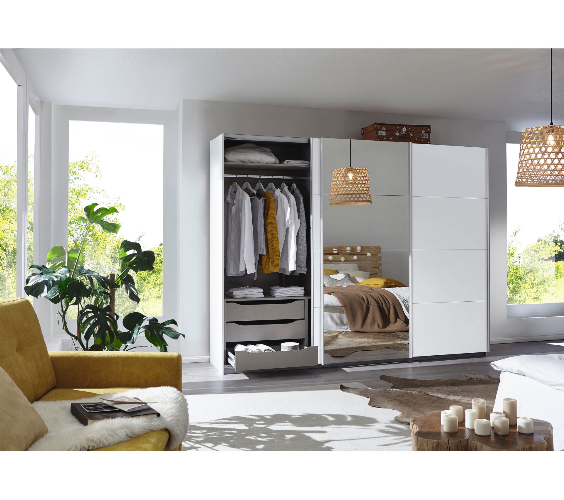 Armoire 3 portes L.203 cm MIAMI blanc et blanc laqué Armoire BUT