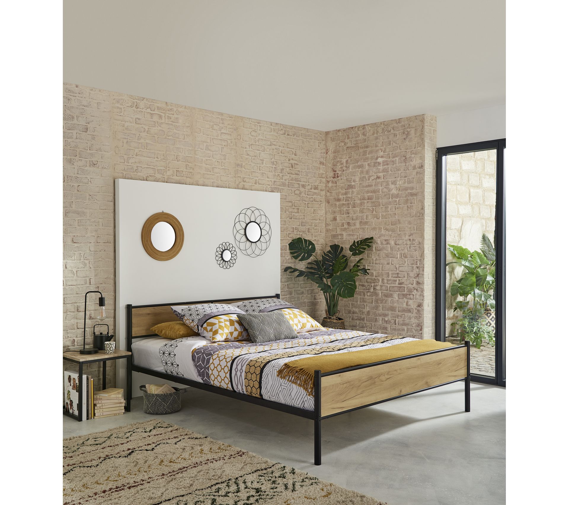Lit 140x190 Cm Berkley 2 Imitation Chene Et Noir Lit But