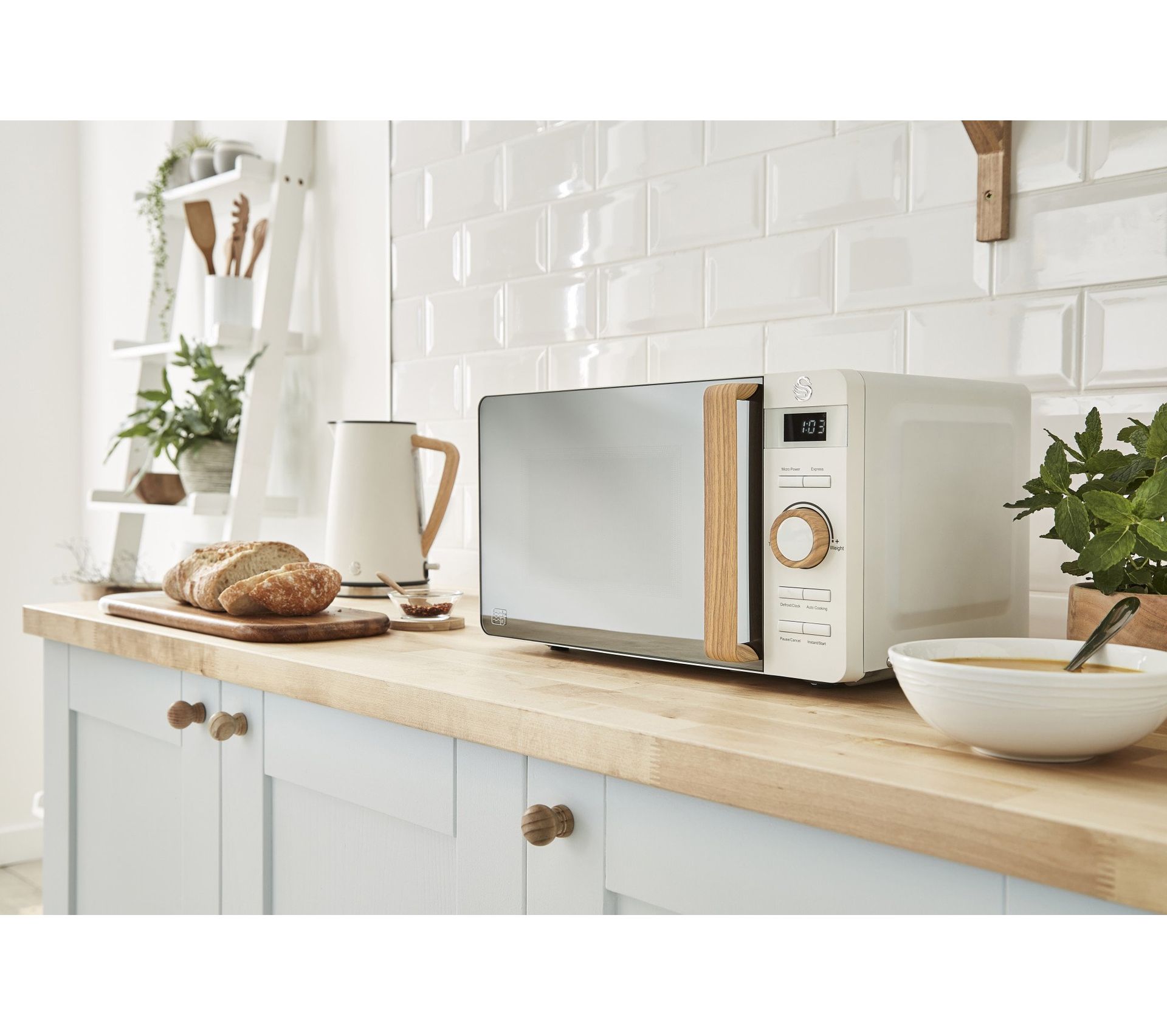 Microondes Pose Libre Sm22036whtn 20 L 800 W Blanc Microondes BUT