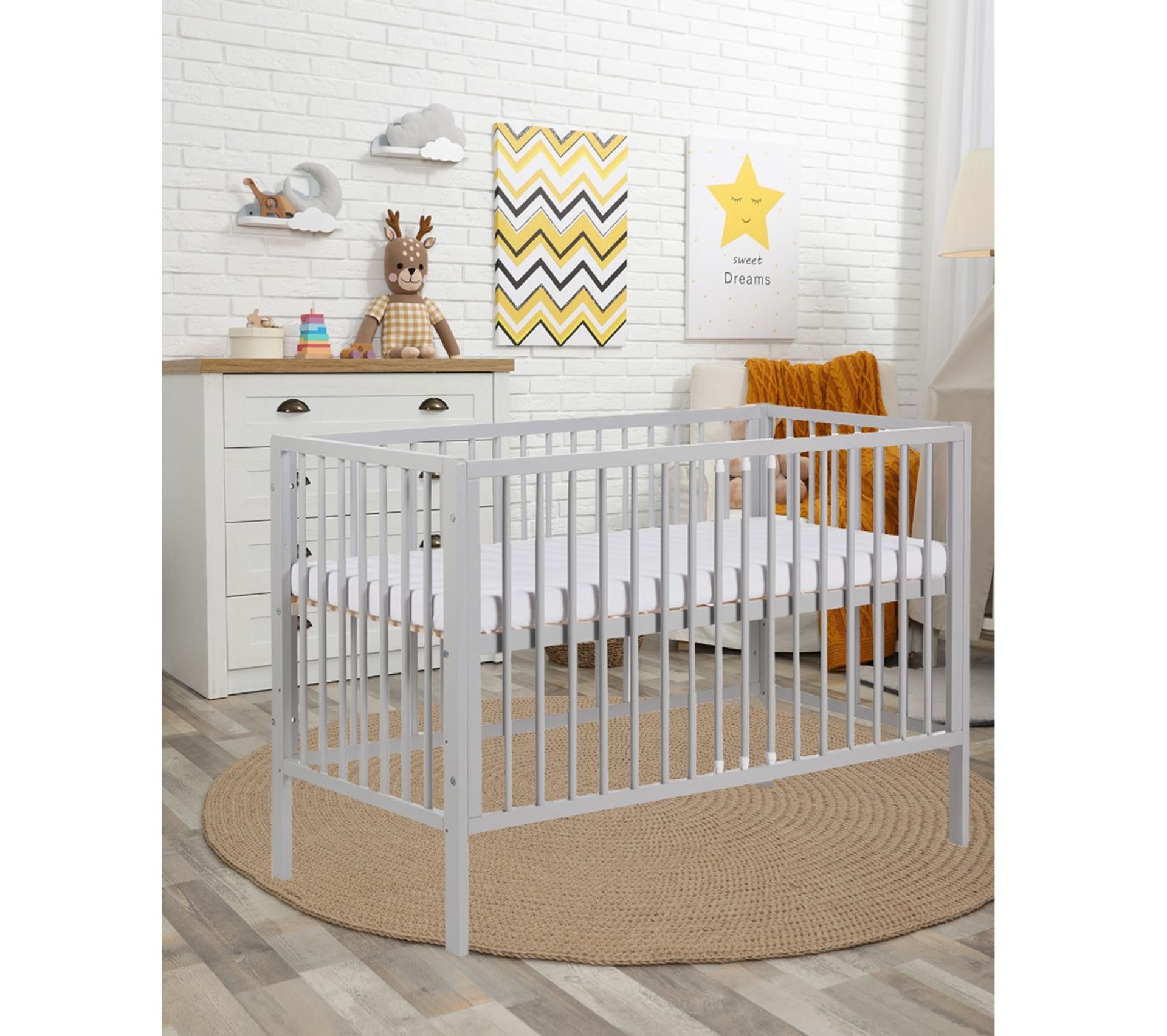 Frank Lit Bebe Sommier Reglable Et Barreaux Amovibles Gris 1x60 Cm Lit Bebe But Frank Lit Bebe Sommier Reglable Et Barreaux Amovibles Gris 1x60 Cm Lit Bebe But