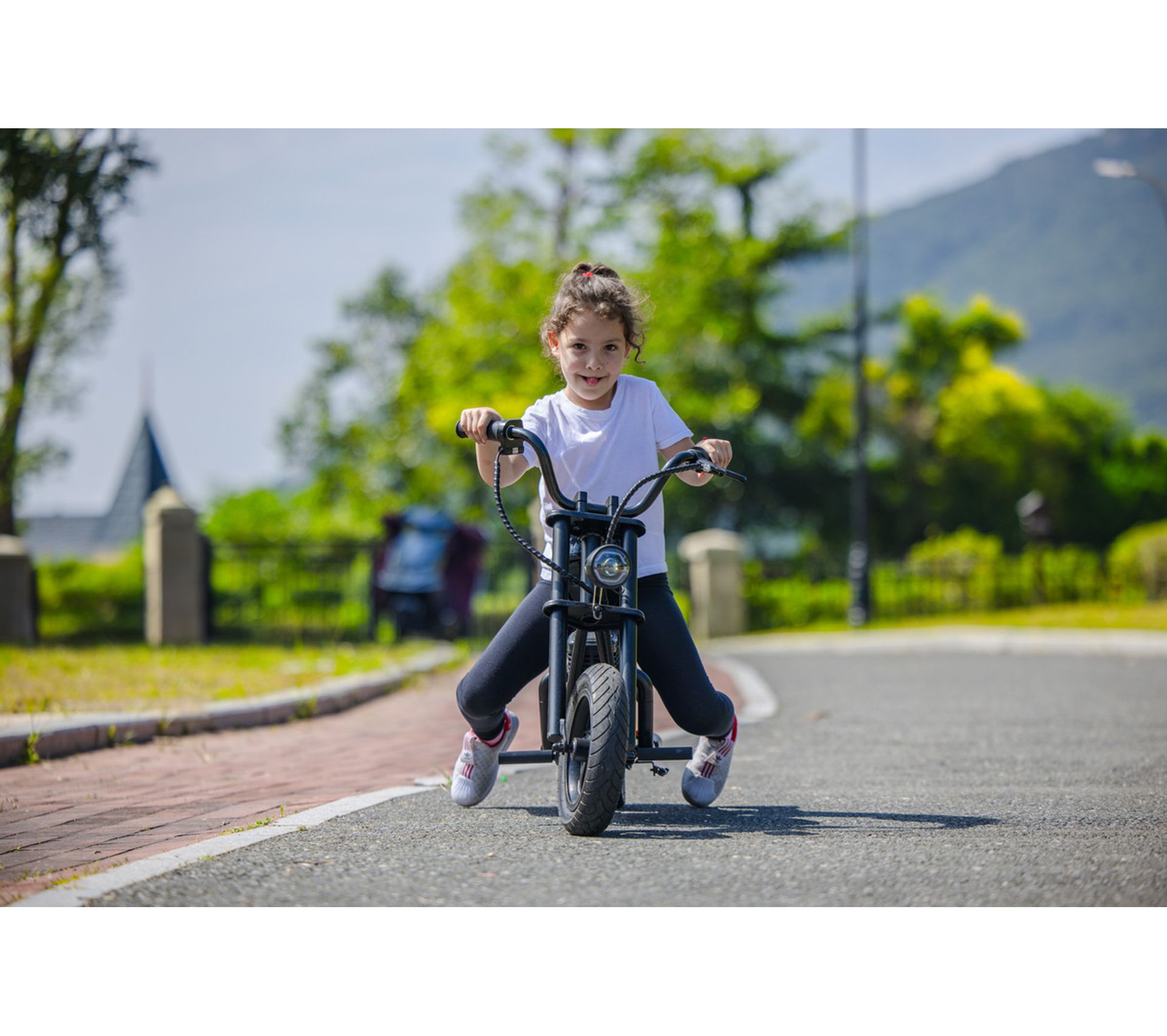 Cruiser 12 Plus Moto ??lectrique Pour Enfants/lumi?�res Ambiantes/haut-parleur Bluetooth - Bleu 